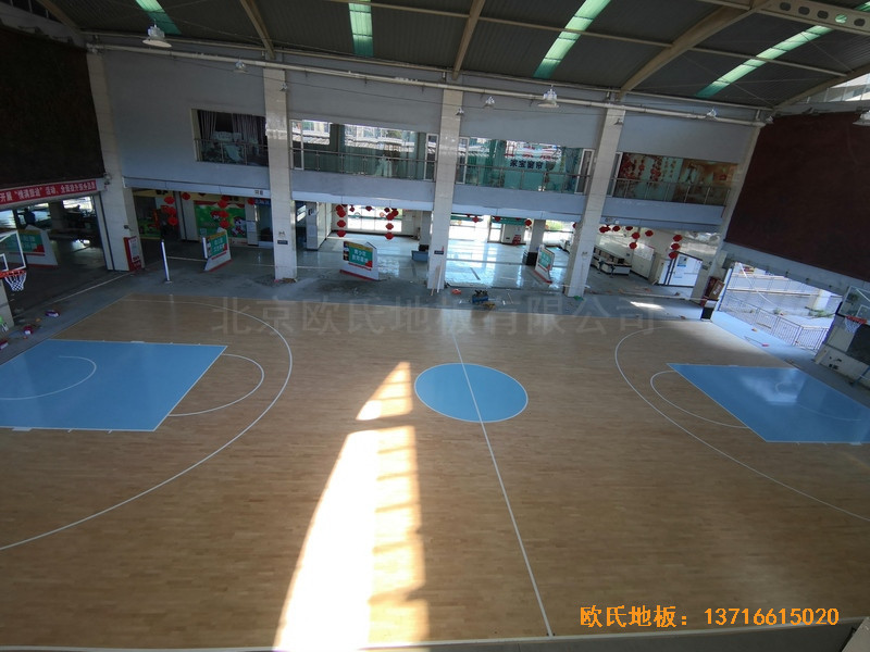 福建龍巖羅龍西路269號籃球館體育木地板安裝案例4