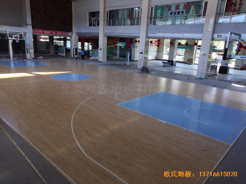 福建龍巖羅龍西路269號籃球館體育木地板安裝案例5