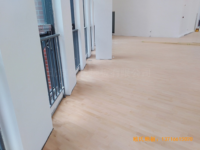 重慶重光小學(xué)籃球館運動木地板安裝案例4