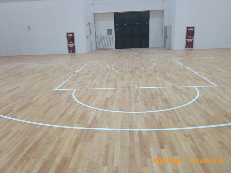 銀川北師大銀川小學(xué)籃球館運(yùn)動(dòng)地板鋪設(shè)案例0