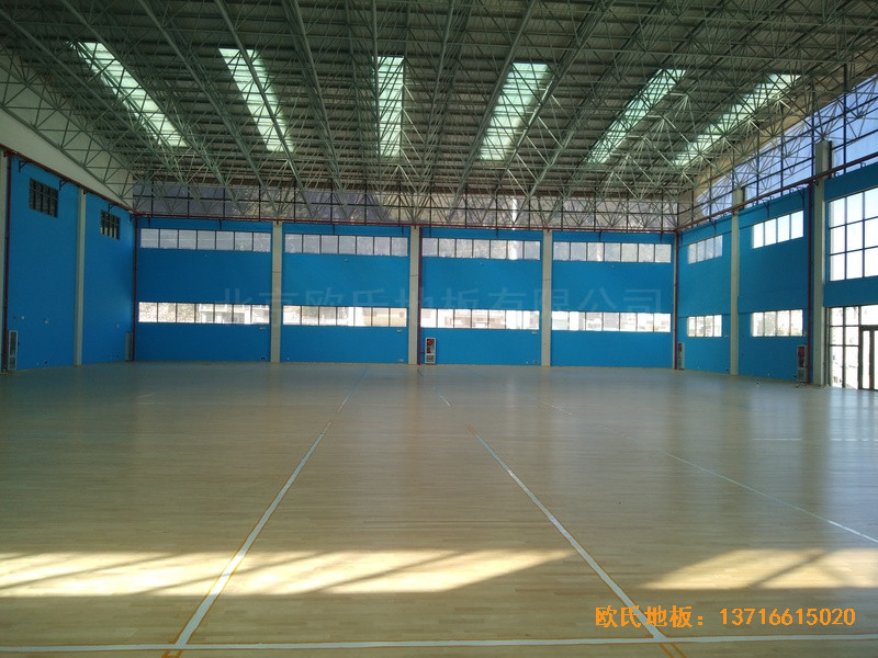 云南文山州文山學(xué)院體育館體育地板安裝案例5