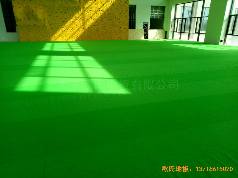 內(nèi)蒙古烏蘭察布公安局訓(xùn)練廳運動地板鋪裝案例3