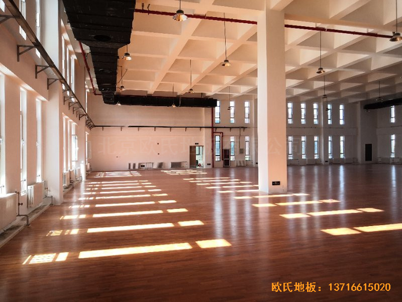北京房山長陽小學(xué)訓(xùn)練館體育木地板施工案例4