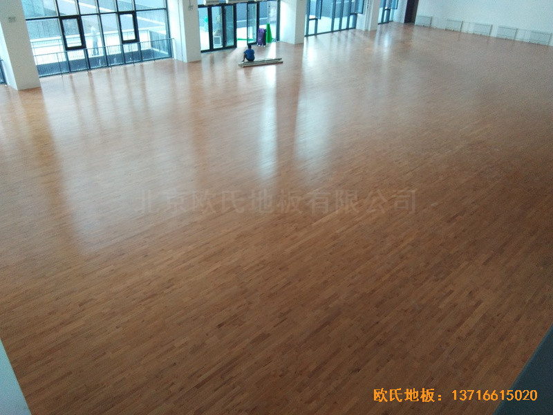 北京朝陽經(jīng)管學院運動館體育木地板鋪裝案例4
