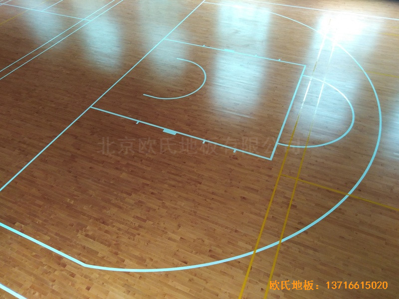 北大貴陽附屬實驗學(xué)校運動館體育地板鋪裝案例3