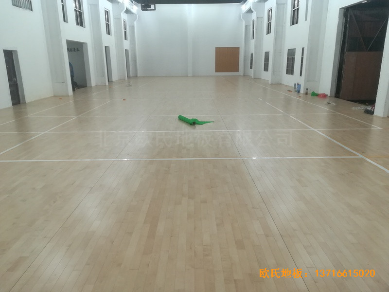 南昌赤練排球館運(yùn)動(dòng)木地板施工案例4