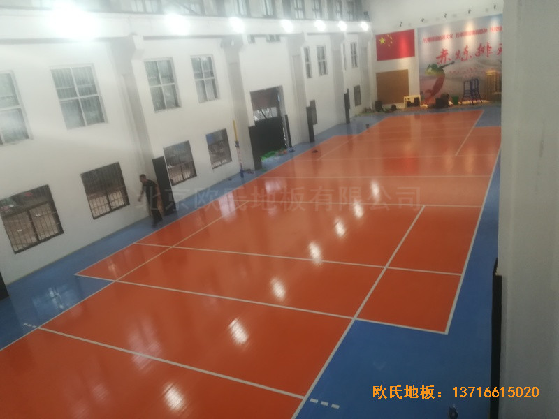 南昌赤練排球館運(yùn)動(dòng)木地板施工案例5