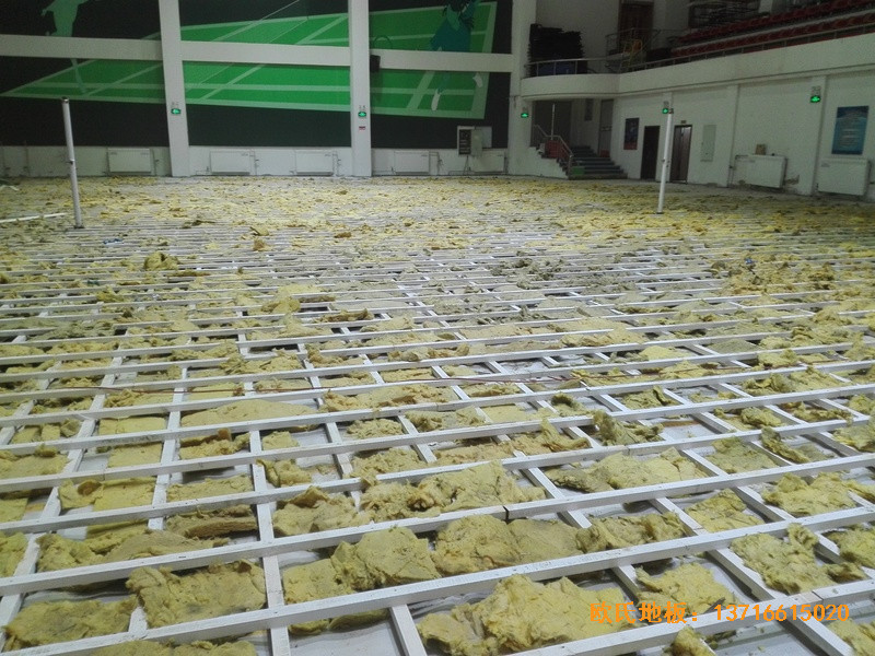 吉林國(guó)電雙遼發(fā)電廠體育館運(yùn)動(dòng)地板安裝案例1