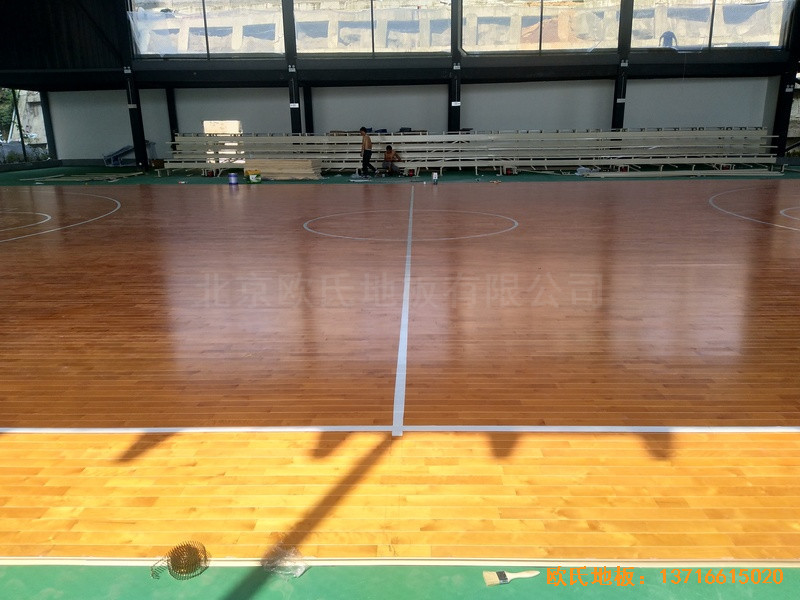四川瀘州合江縣人民法院籃球館運動木地板鋪設(shè)案例5