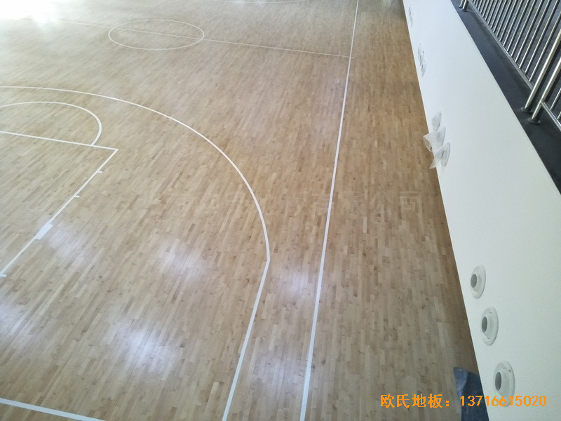 天津一號路四十八中籃球館運動木地板安裝案例4