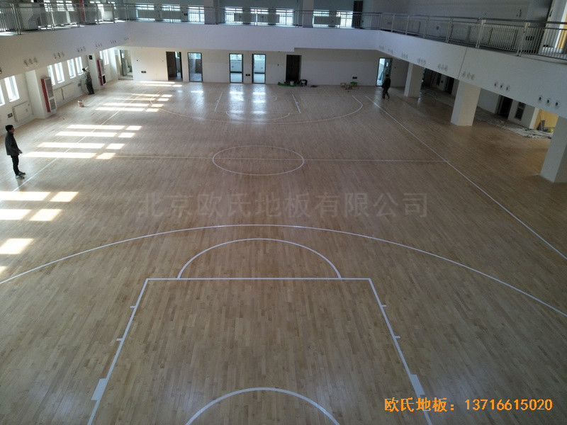 天津一號路四十八中籃球館運動木地板安裝案例5