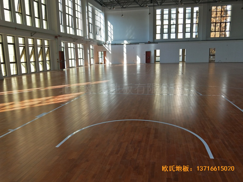 安徽上派學區(qū)中心學?；@球館體育木地板安裝案例5