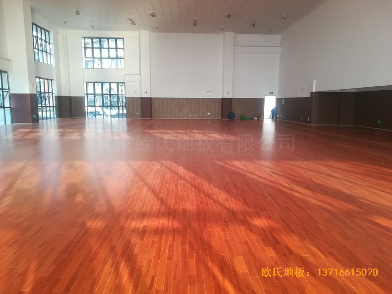安徽懷寧籃球館運動木地板鋪設(shè)案例3