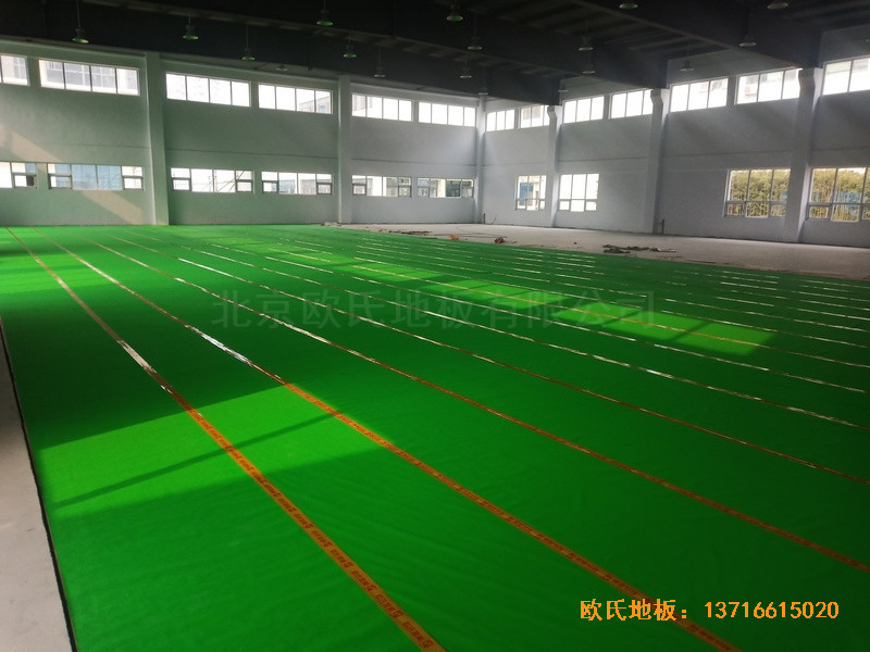 山東臨沂公安局籃球館體育木地板施工案例2
