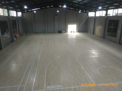 山西長(zhǎng)治雙創(chuàng)夢(mèng)工廠籃球體育木地板施工案例