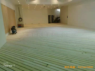 上海閔行西郊莊園2區(qū)156號(hào)籃球館體育地板施工案例