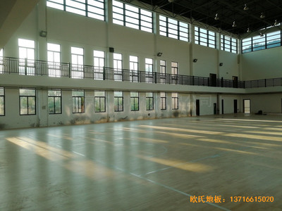 杭州建德籃球館運(yùn)動(dòng)地板安裝案例