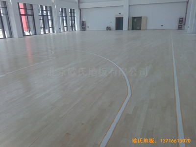 江蘇常卅市都市科技園籃球館運動木地板鋪裝案例