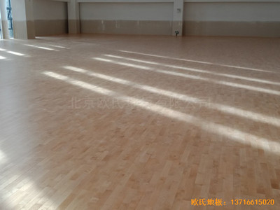 深圳北環(huán)中學(xué)運(yùn)動(dòng)館體育地板安裝案例