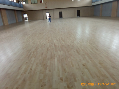 上海寶山區(qū)美蘭湖中學運動館體育木地板鋪裝案例