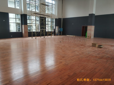 湖南常德人民銀行運(yùn)動(dòng)館體育木地板安裝案例