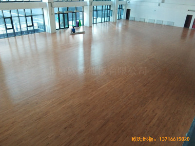 北京朝陽(yáng)經(jīng)管學(xué)院運(yùn)動(dòng)館體育木地板鋪裝案例