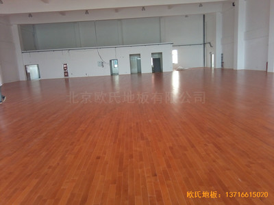 南京浦口區(qū)復(fù)興小學(xué)運(yùn)動(dòng)館運(yùn)動(dòng)木地板施工案例