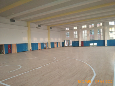 山東李滄徐水路小學(xué)籃球館運(yùn)動(dòng)木地板鋪設(shè)案例