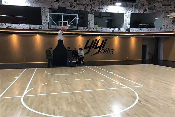 如何挑選籃球館專用運(yùn)動(dòng)木地板