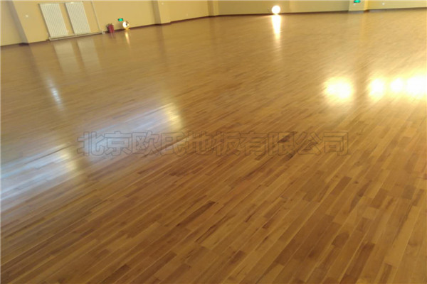 北京海淀分局靜物訓(xùn)練用體育館運動木地板鋪設(shè)工程