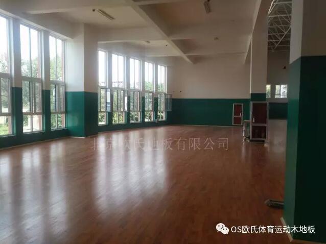 濟(jì)南市保利中心教育地塊工程風(fēng)雨操場體育木地板案例