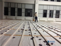不錯(cuò)體育場館木地板施工隊(duì)