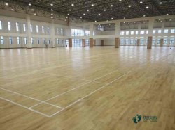 俄勒岡松舞臺運(yùn)動場地木地板施工